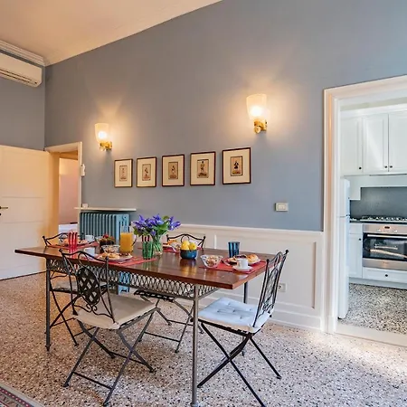 Ca' Grassi 1 Venetian Apartment